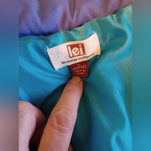 A LEI Purple Lighweight Puffer Vest - Picture 5 of 6